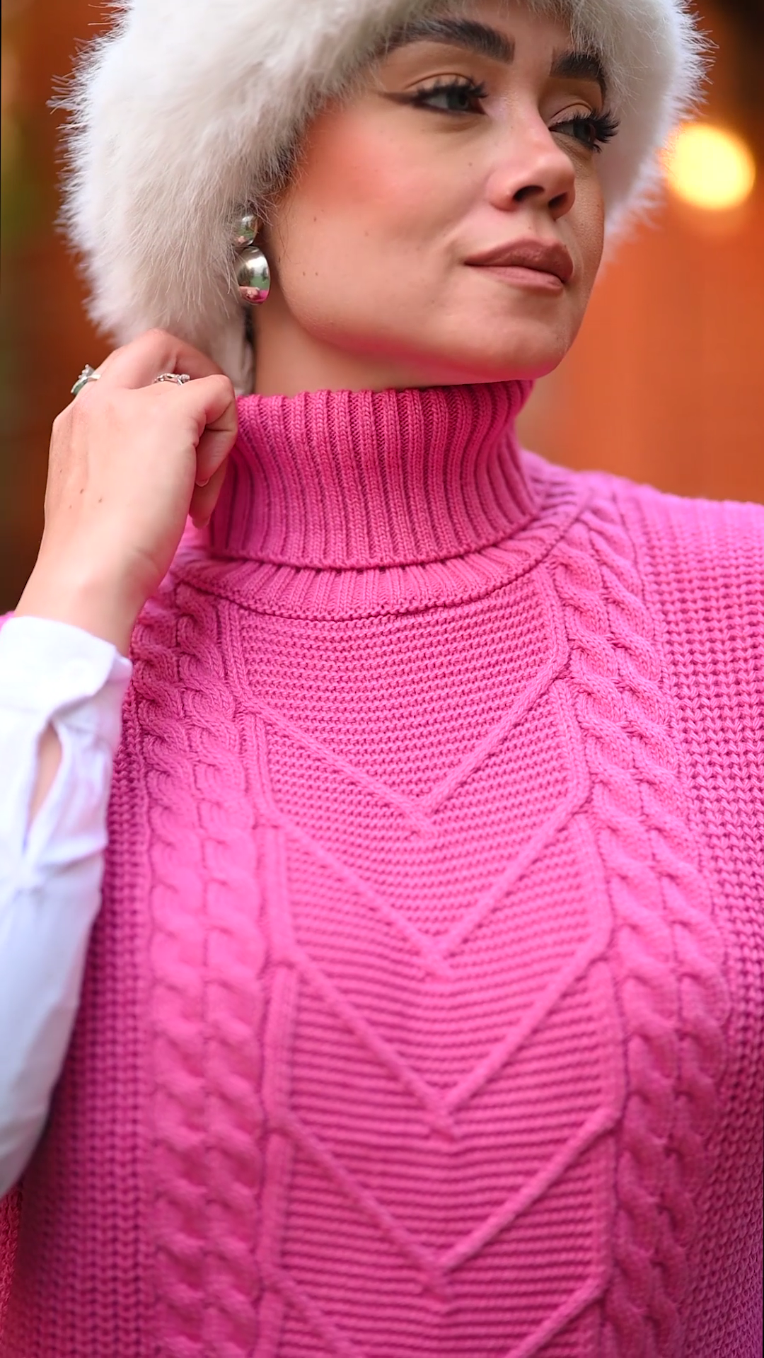 Sleeveless Turtleneck Knit