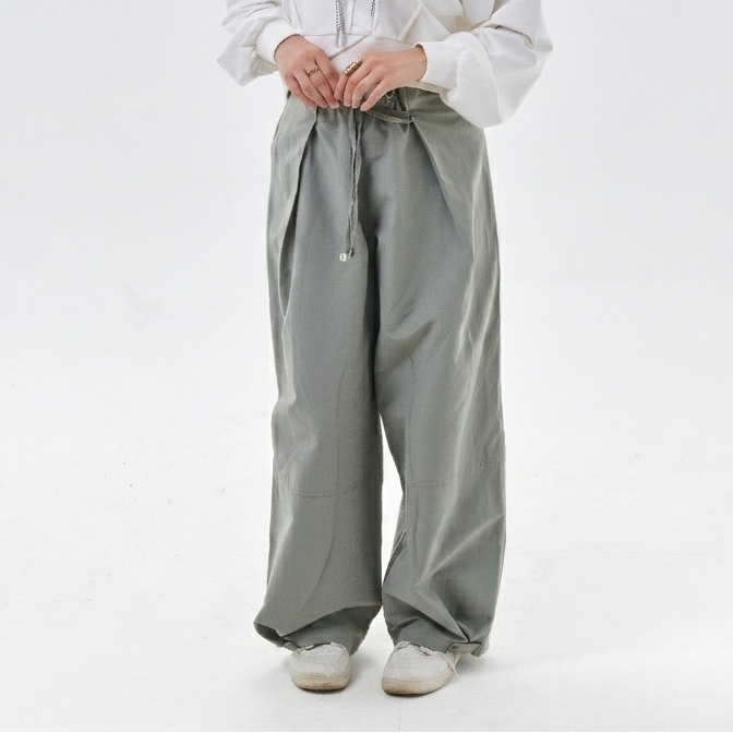 Wide-Leg Drawstring Pants