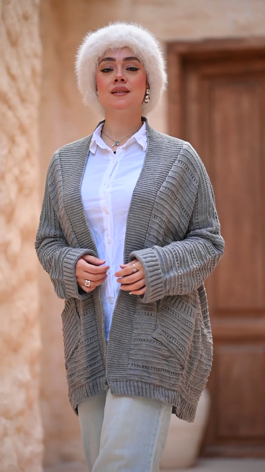 Wide open cardigan with a pocket