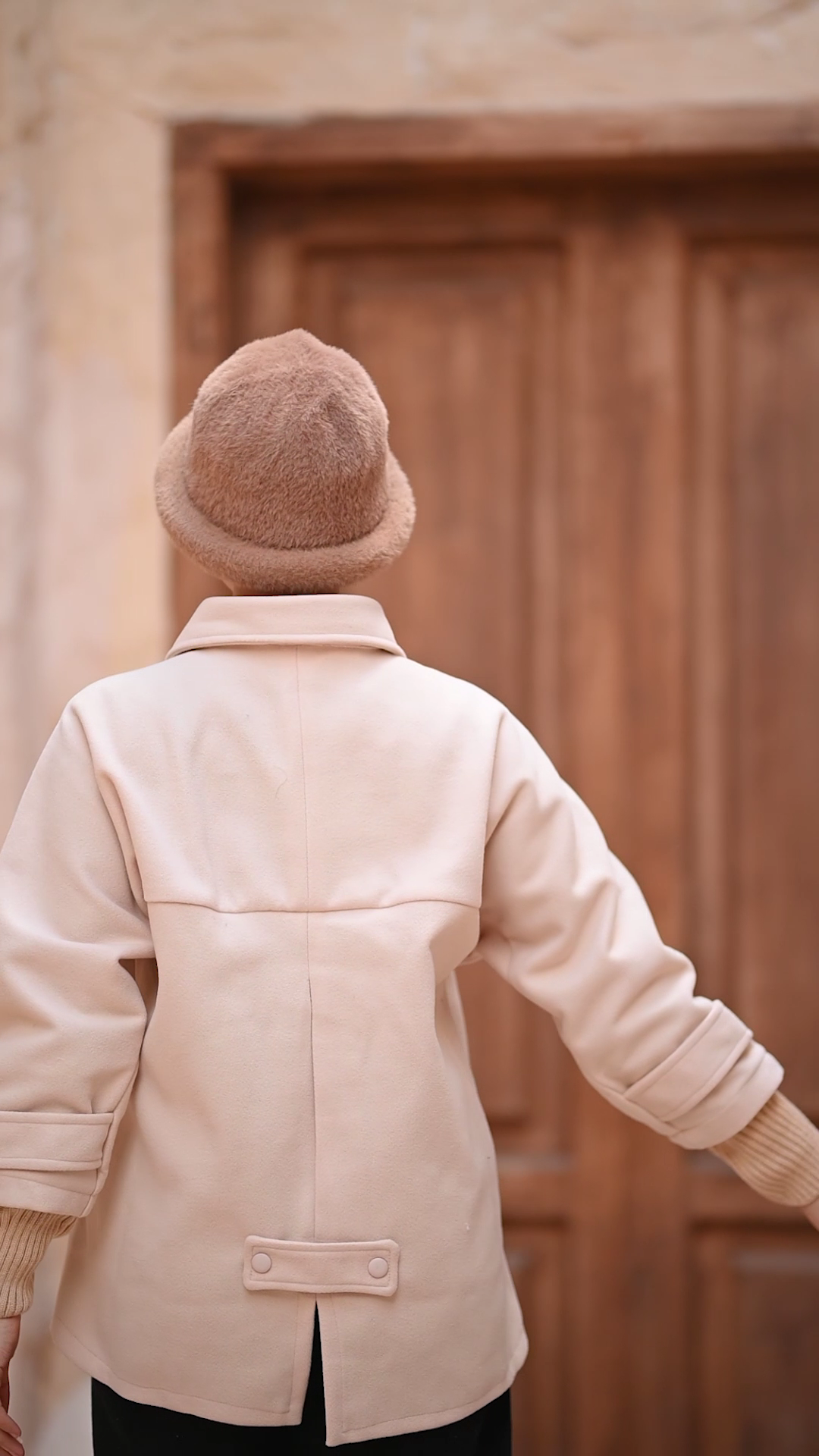 Oversize Women's Shirt Jacket with pocket