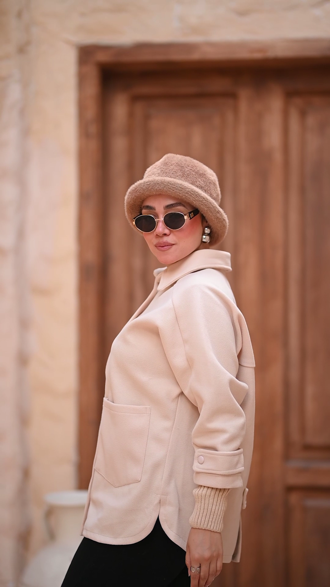 Oversize Women's Shirt Jacket with pocket