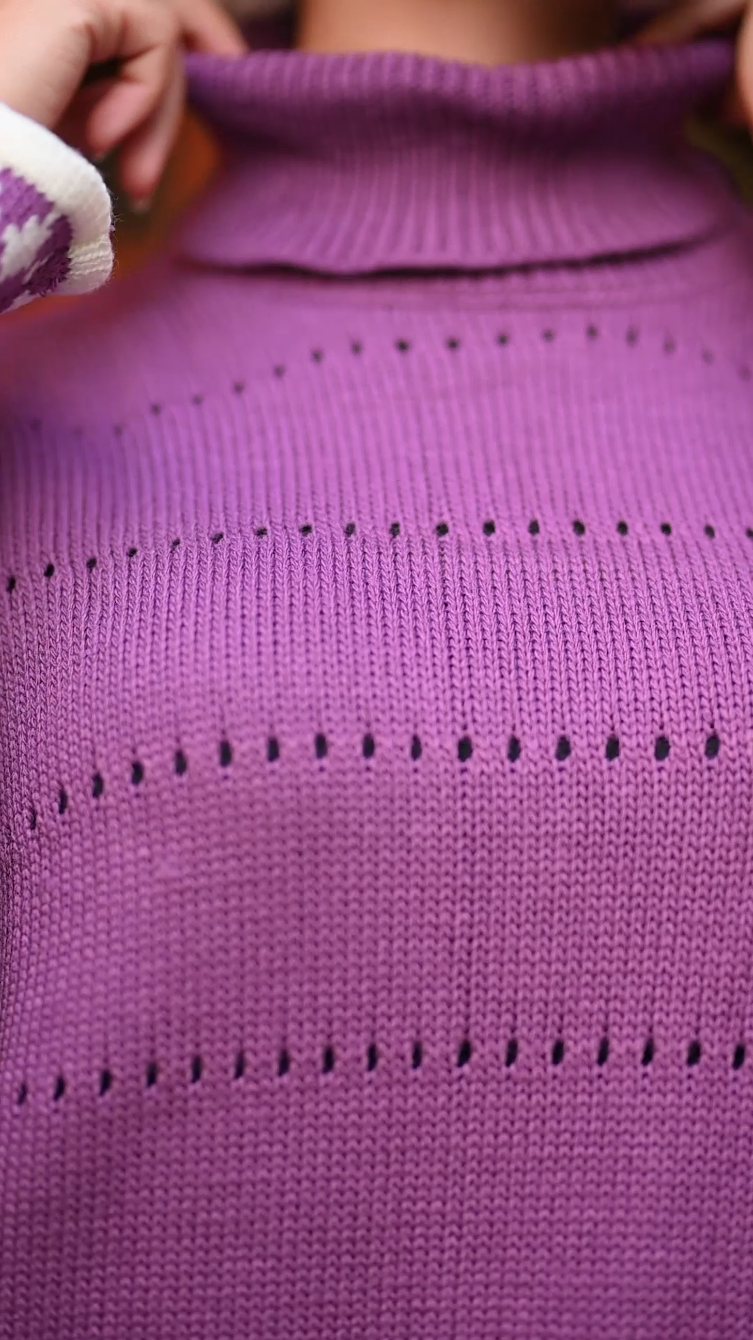 Turtleneck with Colorful Diamond Pattern