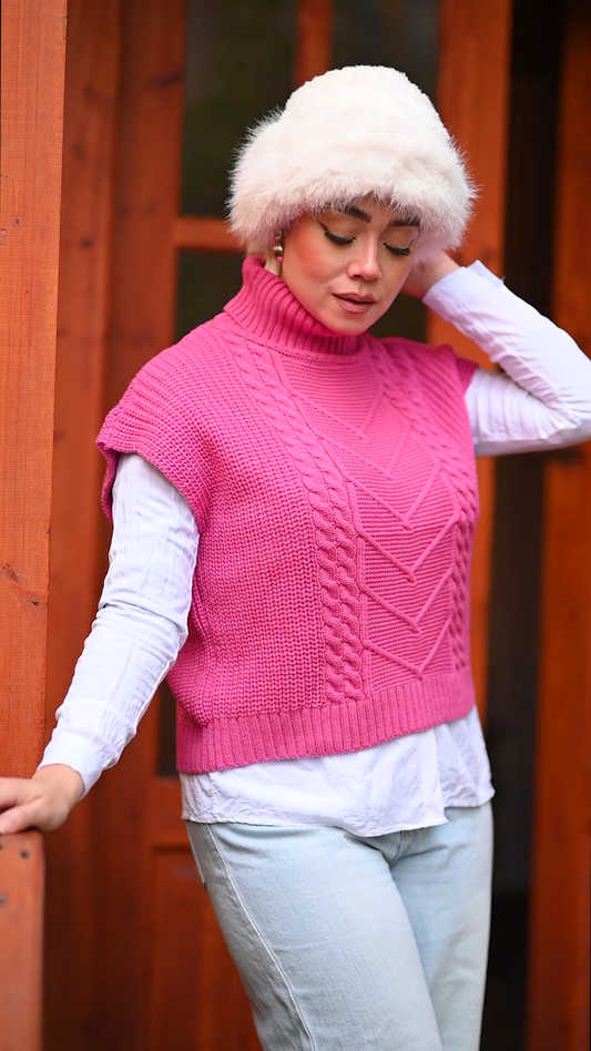 Sleeveless Turtleneck Knit