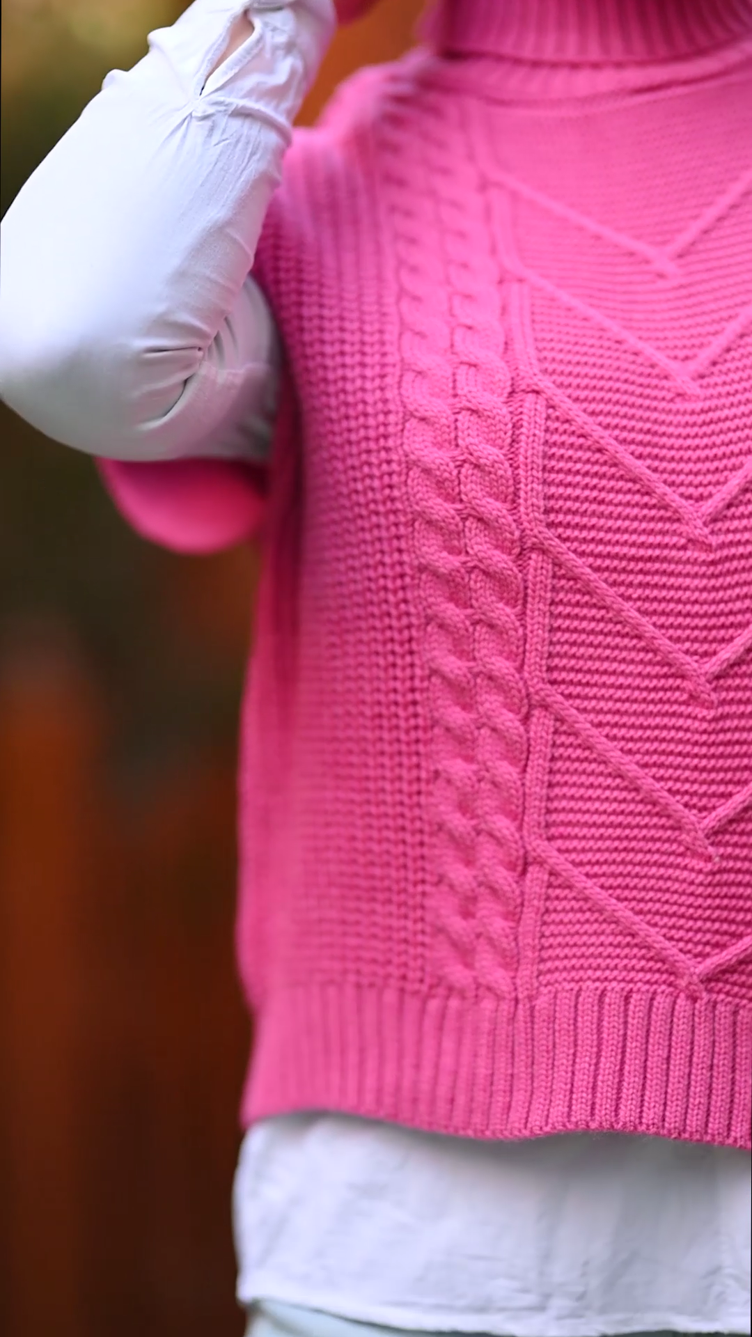 Sleeveless Turtleneck Knit